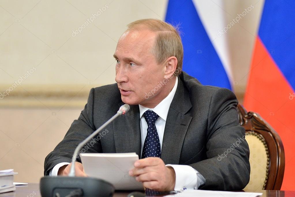 depositphotos_89968670-stock-photo-vladimir-putin-at-the-state