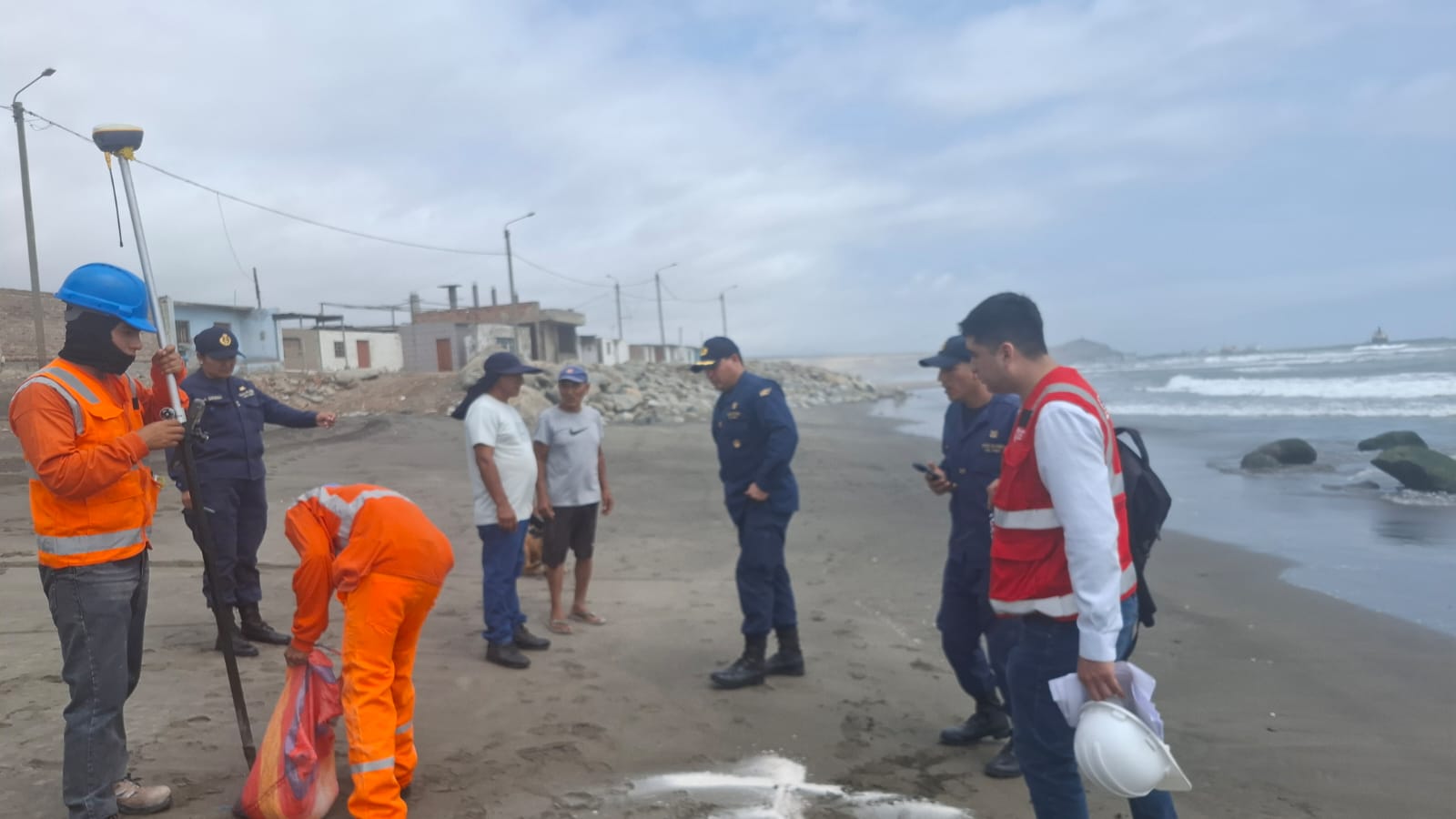 EROSIÓN COSTERA/// Reiniciaron el enrocado en Taquila II en Moche